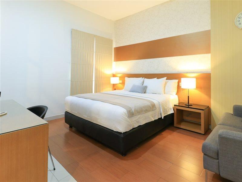 HOME Guesthouse Sorabaya Extérieur photo