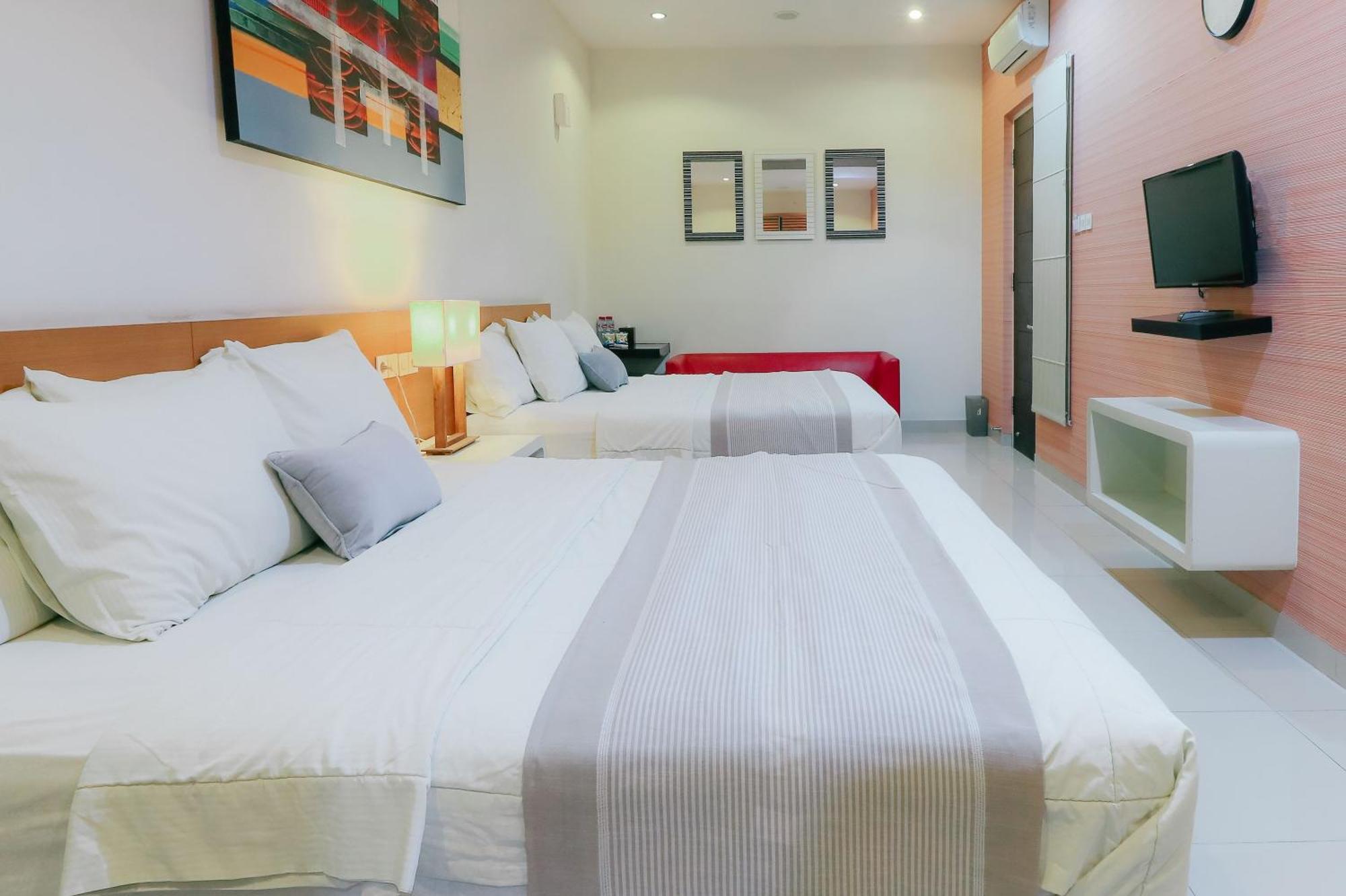 HOME Guesthouse Sorabaya Extérieur photo